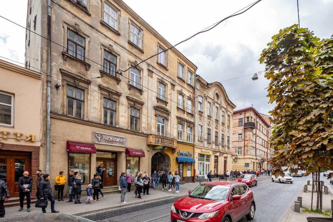 Apartment With 2 Bedroom Near Opera House Gorodotska 27 Str With Parking Leópolis Exterior foto